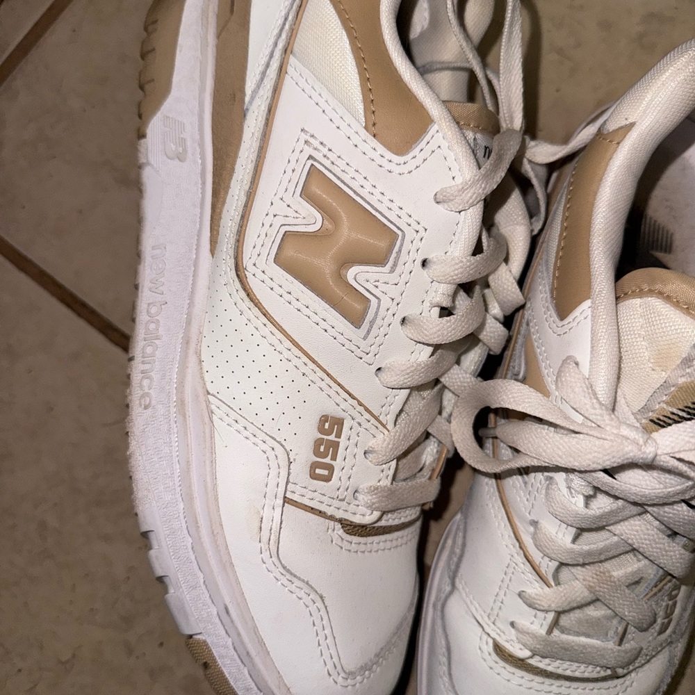 White and Tan 550 Sneakers